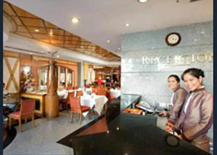 Majestic Suites Hotel